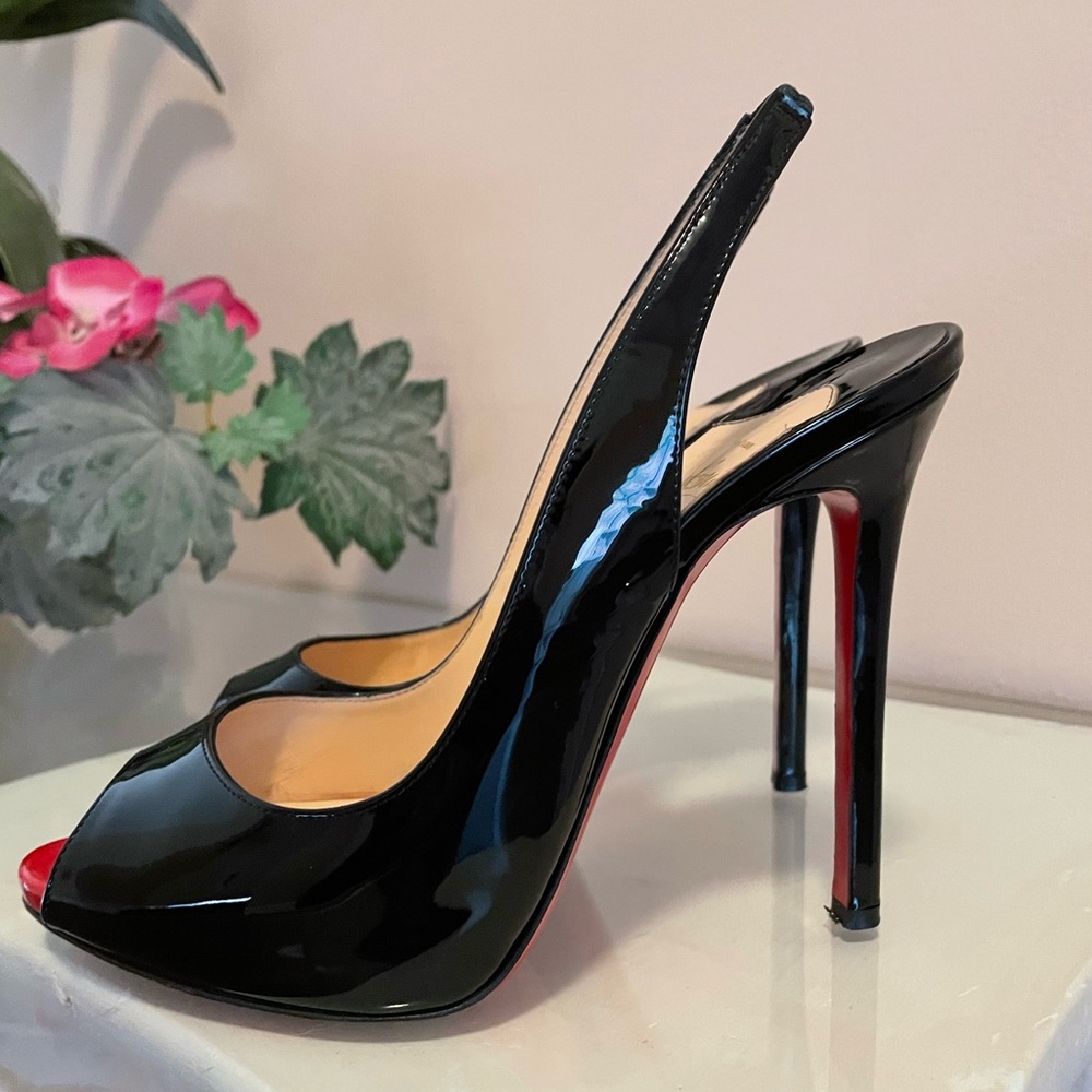 ✨TAKING OFFERS✨ authentic Flo slingback